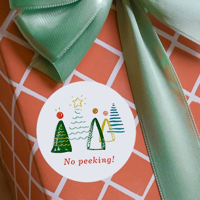 Keine Peeking Watercolor Weihnachtsbaumen Runder Aufkleber (No Peeking Watercolor Christmas Trees Classic Round Sticker)
