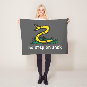 Keine Schritte auf snek memes Gadsden parody SnekR Fleecedecke