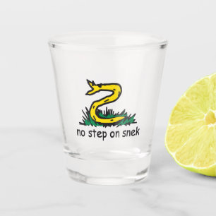 Keine Schritte auf snek memes Gadsden parody SnekR Schnapsglas