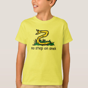 Keine Schritte auf snek memes Gadsden parody SnekR T-Shirt