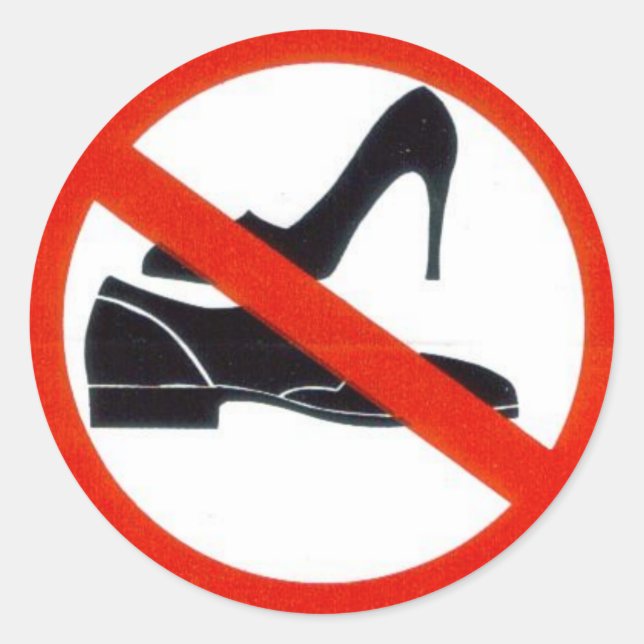 Keine Schuhe an Bord. Runder Aufkleber (Vorderseite)