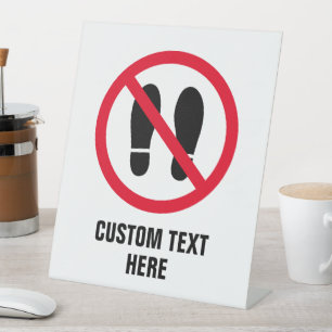 Keine Schuhe erlaubt Verbotene Fußschritte Sockelschild