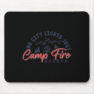 Keine Stadtlichter, nur Lagerfeuernächte Camping S Mousepad
