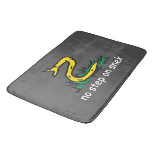 Keine Stufe auf Snek-Memes Gadsden-Parodie SnekRig Badematte