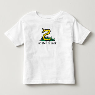 Keine Stufe auf Snek-Memes Gadsden-Parodie SnekRig Kleinkind T-shirt