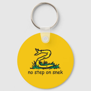Keine Stufe auf Snek-Memes Gadsden-Parodie SnekRig Schlüsselanhänger