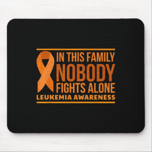 Keiner kämpft allein um das Bewusstsein dieser Fam Mousepad