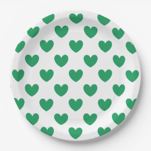 Kelly green polka herzen auf weiß pappteller