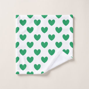 Kelly green polka herzen auf weiß waschlappen