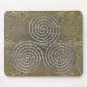 Keltische Dreifachspirale - Antiques Silber auf ei Mousepad