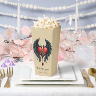 keltische Eleganz mit Herz und Flügeln. Geschenkschachtel