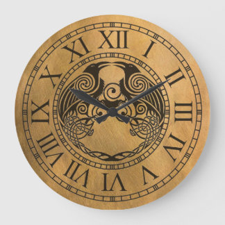 Keltische Krähe Große Wanduhr