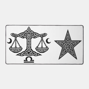 Keltische Waage des Libra von BurnsInHell Schreibtischunterlage