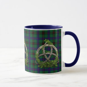 Keltischer Dreiheits-Knoten und ClanDavidsonTartan Tasse