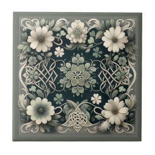 Keltischer Kleeblatt-Blumenanhänger Fliese