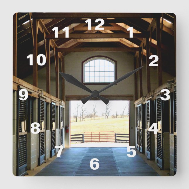 Kentucky View aus dem Barn Quadratische Wanduhr (Vorderseite)