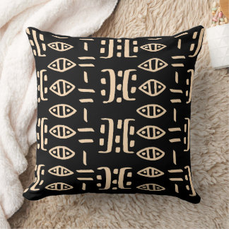 Kenya Throw Pillow Kissen