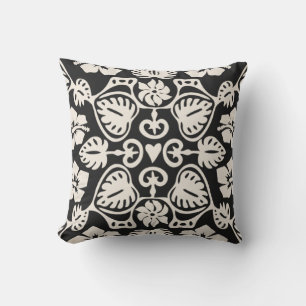 Keoni Hawaiian Monstera Leaf Damask Black Kissen