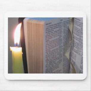 Kerze und Bibel Mousepad