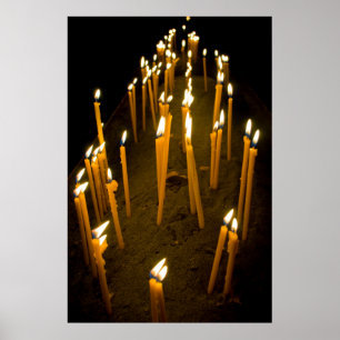 Kerzen in einer Kirche angezündet, Armenien Poster
