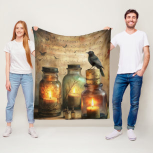Kerzenbeleuchteter Rabe mit antiken Flaschen & Not Fleecedecke