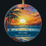 Key Largo Beach Urlaub Keramik Ornament<br><div class="desc">Niedliche Imitate bunte Glasstrandszene, personalisierbares Key West Beach Trip Souvenir. Ideal für Weihnachten- und Familienurlaub, oder Flitterwochen-Muss. Anpassung: Change Caption und Jahr, um es einzigartig zu machen.</div>