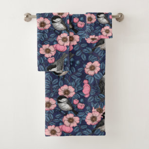 Kichererbsen in wilder Rose in Rosa und Blau Badhandtuch Set