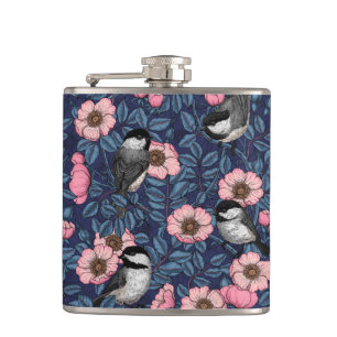 Kichererbsen in wilder Rose in Rosa und Blau Flachmann