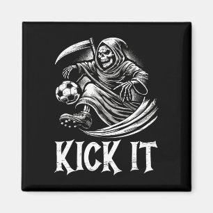 Kick It Grimmiger Sensenmann spielt Fußball Magnet