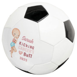 Kicken des Personalisierten Fußball-Balls für den  Fußball