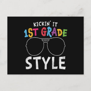 Kicken Sie es erste Klasse Schullehrer Kinder Crew Postkarte