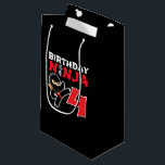 Kids Birthday Ninja - 4 Year Old Party Theme Kleine Geschenktüte<br><div class="desc">This Birthday Ninja 4 design makes hat perfekte gift for a 4 year old ninja birthday party. It feature the Japanese symbol für Ninjutsu with a cartoon ninja doing a karate kick that the birthday boy or girl will love. This ninja birthday design for boys and girls is hat perfekt...</div>