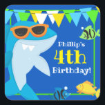 Kids Blue Shark Fintastic Birthday Quadratischer Aufkleber<br><div class="desc">Feiern Sie Ihren kleinen Hai zum Geburtstag! Dieses hübsche Blau mit Sonnenbrillen ist ein Hit für Ihr Party. Sämtliche Texte können auf der Einladung angepasst werden. Blasen und Fische sorgen für unterhaltsame Details. Ideal für alle Untersee-Party oder Hai-Party. Grafik nach PrettyGrafik.</div>