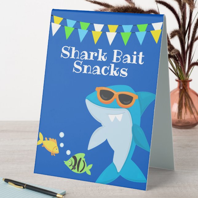 Kids Blue Shark Fintastic Birthday Tischaufsteller (In Situ (Tisch))