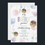 Kids Bubble Party POP auf By Birthday Custom Foto Einladung<br><div class="desc">Ein niedliches, buntes Blasmuster, das sich ideal für Kinder oder Lieben von Blasenkunstkunst eignet. Dieses hübsche, handgefertigte illustrierte Blasendesign ist ideal für Kindergeburtstage. In der Kollektion dieses Designs können Sie die passende Gestaltung der Geburtstagsfeier und die Vorzüge des Hauses bewundern. Passen Sie die Details und das Foto an und machen...</div>