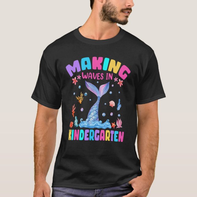 Kids Making Magical Waves In Kindergarten Mermaid  T-Shirt (Vorderseite)