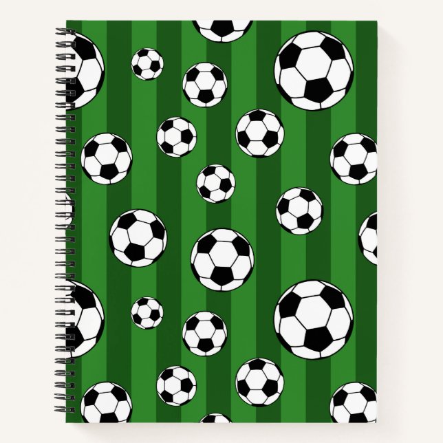 Kids Soccer Ball Pattern on Green Stripes School Notizbuch (Vorderseite)