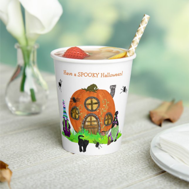 Kids Whimsical Gnomes Halloween Pappbecher (In Situ)