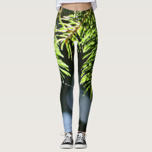 Kiefernnadeln mit Kiefer Leggings