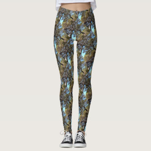 Kiefernzweige aus bizarren Perspektiven Leggings