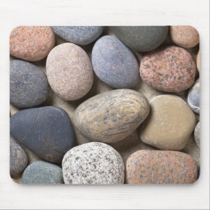 Kiesel-Steine auf Sand für Hintergrund Mousepad