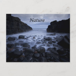 Kiesel und Felsen entlang der Seepromenade Postkarte