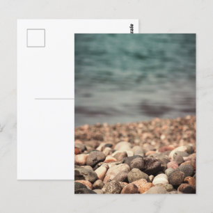 Kieselsteine am Strand Postkarte