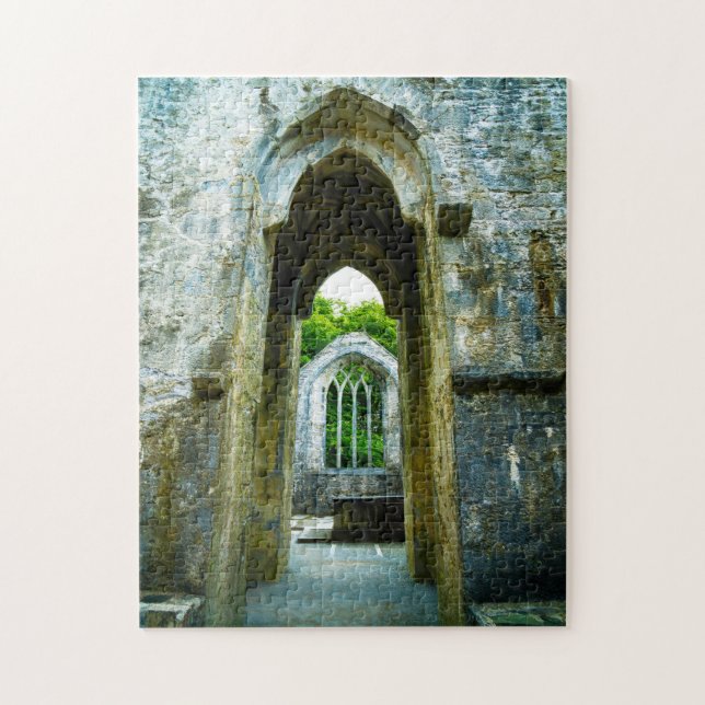 Killarney Muckross Abbey. Kerry Irland. (Vertikal)