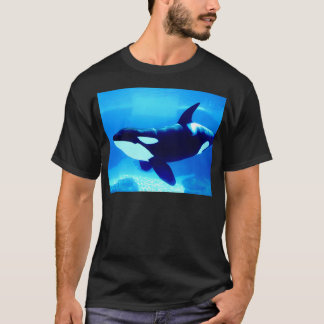 Killwal Orca schwimmen unter Wasser 2 T-Shirt