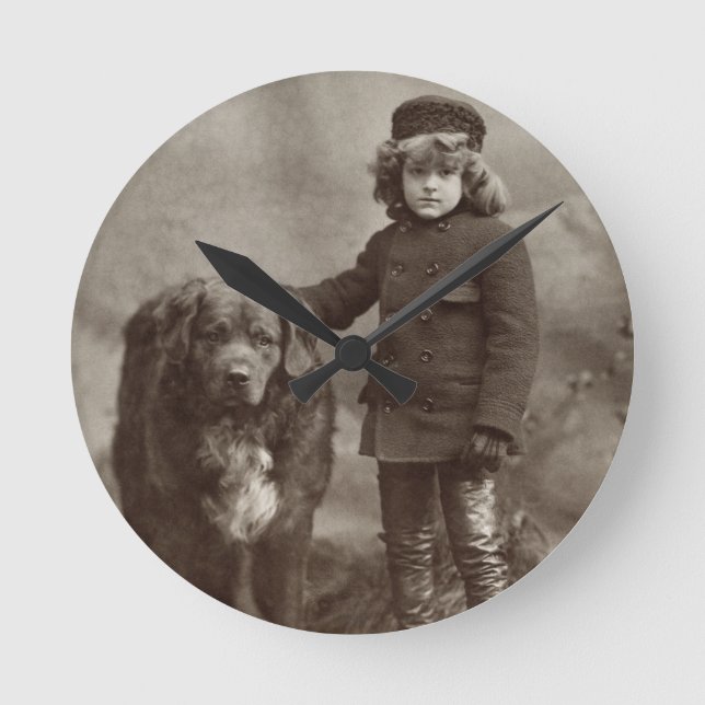 Kind mit Hund, C1885 Runde Wanduhr (Vorderseite)