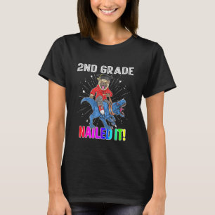 Kinder 2021 Abschluss 2. Klasse Junge Niedlicher M T-Shirt