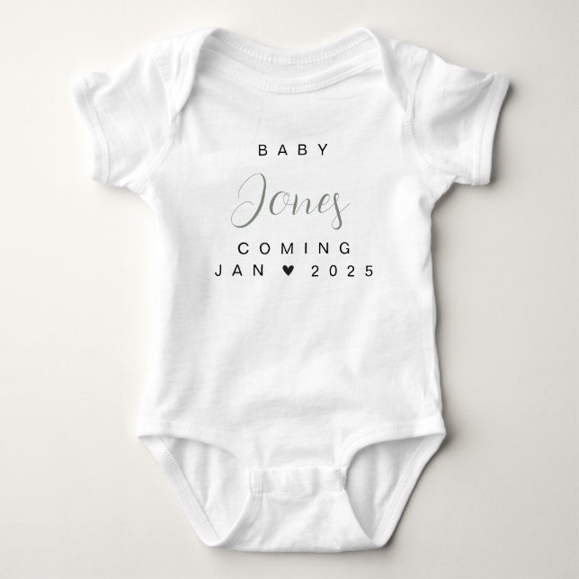 Kinder-Ankündigung: Name und Familienname 2025 Baby Strampler (Vorderseite)