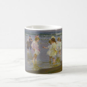 Kinder auf dem Strand (von E.H. Potthast) Kaffeetasse
