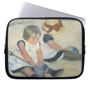 Kinder, die auf dem Strand, 1884 spielen Laptopschutzhülle